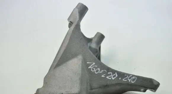 Audi A6 S6 C6 4F Engine mounting bracket 4F0199308AE
