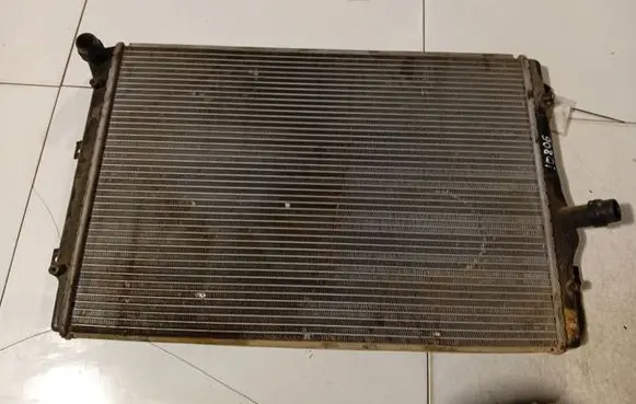 Coolant radiator