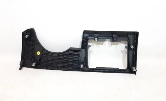 BMW X1 F48 F49 Dashboard lower bottom trim panel 6822057