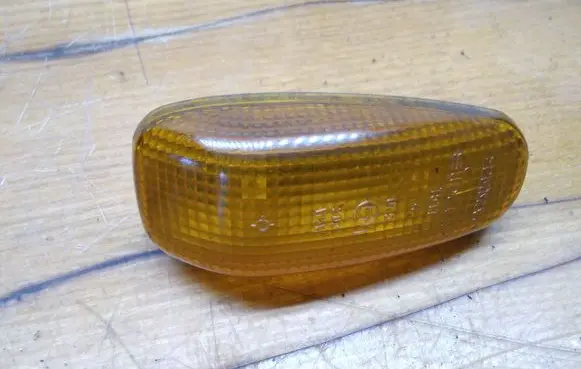 Volkswagen Touareg I Front fender indicator light