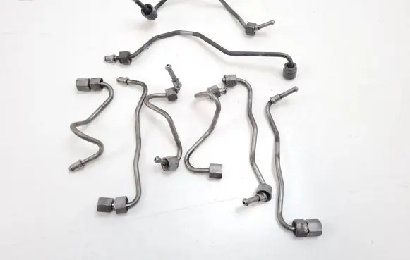 Mercedes-Benz CLS C257 Fuel injector supply line/pipe 