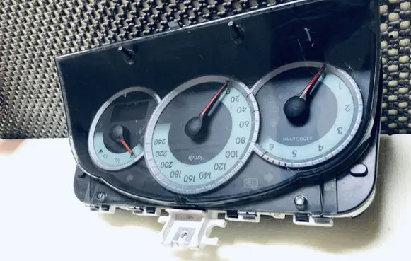Toyota Corolla Verso AR10 Speedometer (instrument cluster) 838000F091