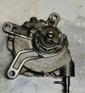 Toyota Avensis T250 Vacuum pump