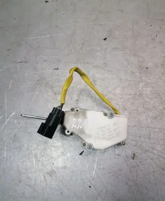 Fuel tank cap lock motor