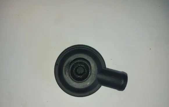 Audi A4 S4 B6 8E 8H Breather valve 06A129101D