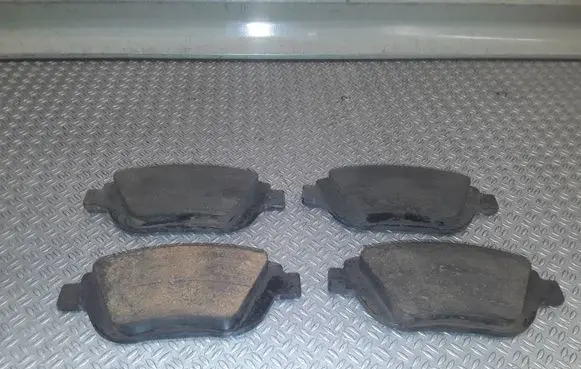 Citroen C3 Picasso Brake pads (front) 