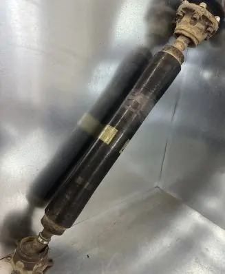 Mitsubishi Pajero Rear driveshaft/prop shaft 
