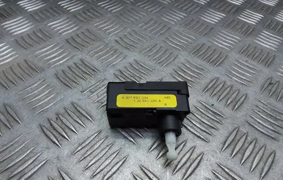 Volkswagen Touran I Headlight level adjustment motor 1J0941295A 0307853304