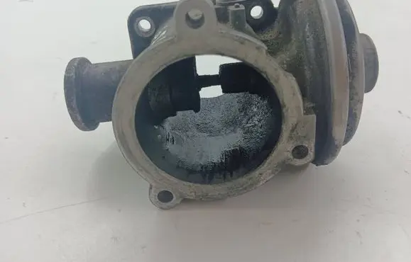 BMW 5 E60 E61 EGR valve 7004500