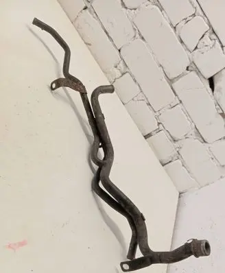 Coolant pipe/hose