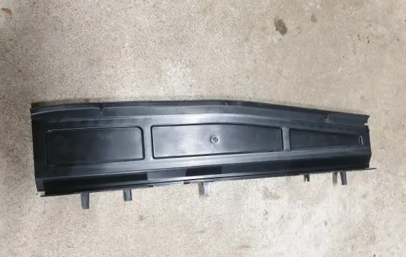 Citroen C4 III e-C4 Intercooler air guide/duct channel 9834565380