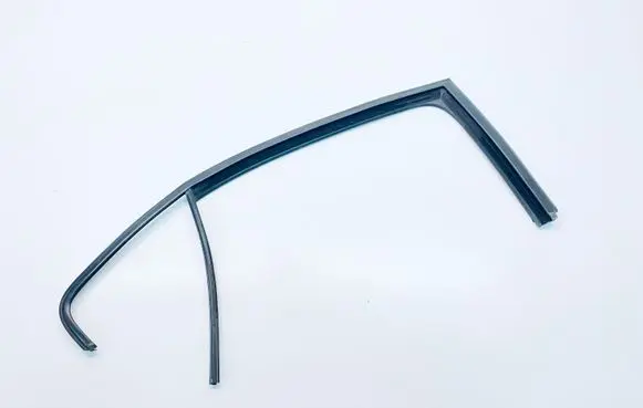 Volkswagen Jetta VI Rubber seal rear door window/glass 5C6839432