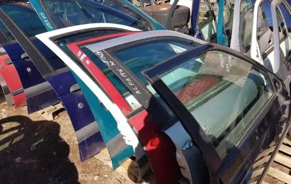 Peugeot 605 Front door
