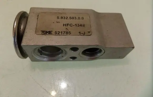 Peugeot 307 Air conditioning (A/C) expansion valve 593250300 521785