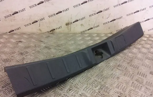 Mitsubishi Outlander Trunk/boot sill cover protection 7240A135