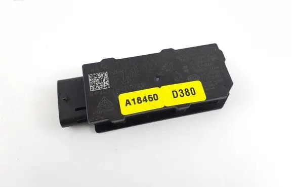 Skoda Octavia Mk4 Keyless system antenna 5WA962133F 5WA962133