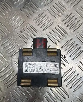Volkswagen Golf SportWagen Distronic sensor radar 5Q0907561D 5Q0907572D 0203300238
