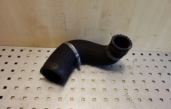 Intercooler hose/pipe