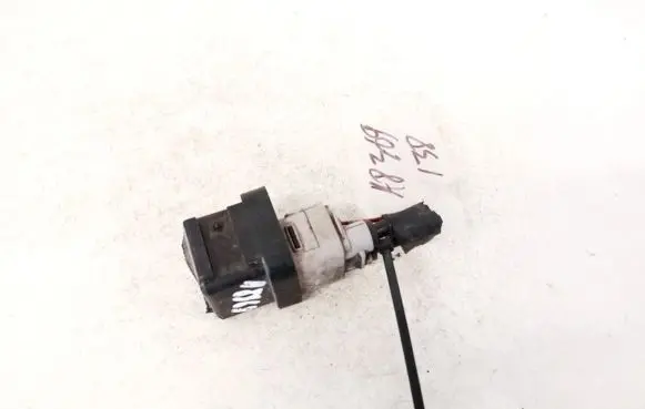 Toyota Avensis T250 Glow plug pre-heat relay 2861067010 28610-67010