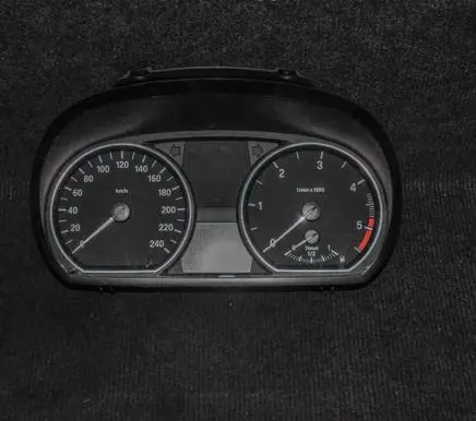 BMW 1 E81 E87 Speedometer (instrument cluster) 91668211024952
