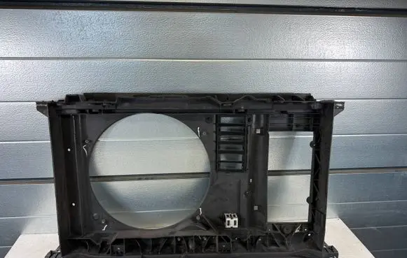 Citroen DS5 Radiator support slam panel 9680390180