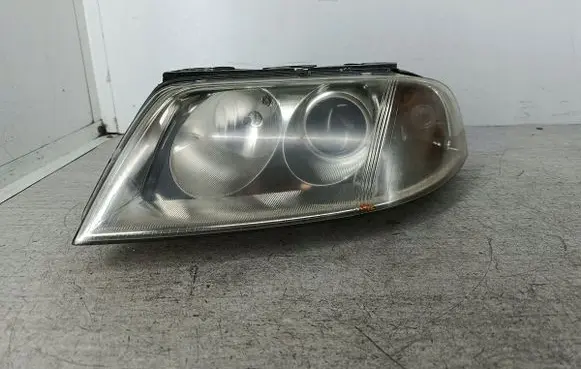Volkswagen PASSAT B5.5 Headlight/headlamp 