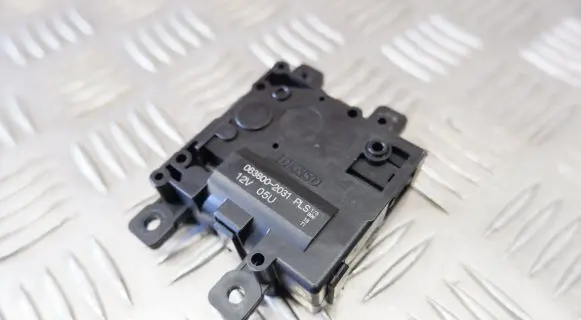 Lexus RX 450H A/C air flow flap actuator/motor 0638002031