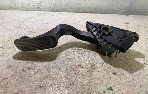Toyota Prius (XW20) Accelerator throttle pedal 7812047050 06H131387A3 1988003200