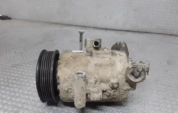 Skoda Fabia Mk1 (6Y) Air conditioning (A/C) compressor (pump) 6Q0820803J