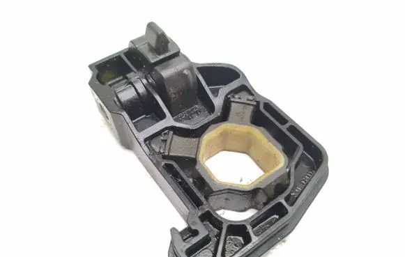 BMW 5 F10 F11 Radiator mount bracket 7575248