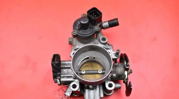 Mitsubishi Carisma Throttle body valve 