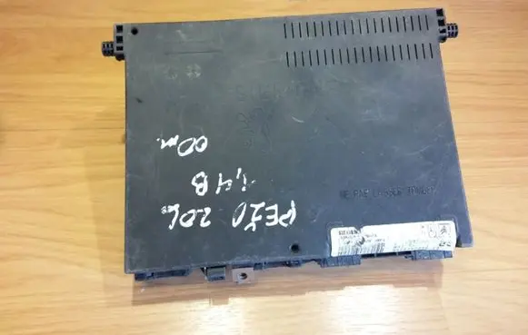 Peugeot 206 Comfort/convenience module 9626460880