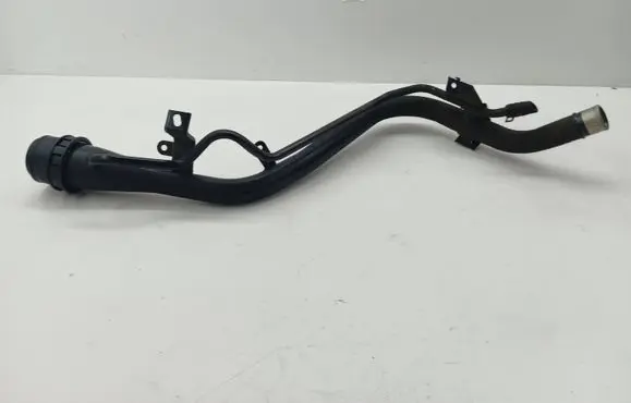 Honda CR-V Fuel tank filler neck pipe 