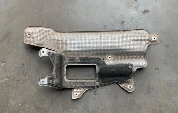 Honda CR-V Exhaust heat shield 74610T1GG