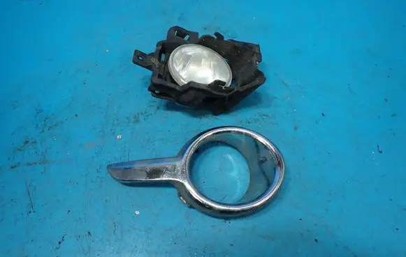 Peugeot 208 I Front fog light 9675450980 9675687980 9673233277