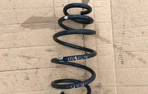 Opel Insignia A Front coil spring 13260298 22879068 13260299