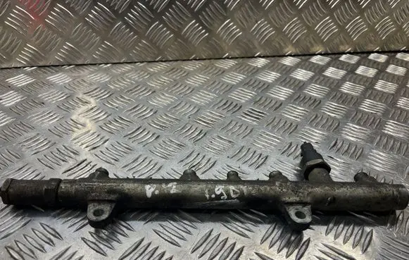 Nissan Primera Fuel main line pipe 0445214024