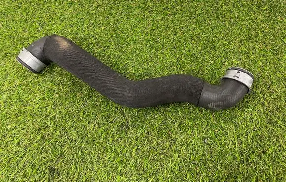 Mercedes-Benz CLS AMG C219 Coolant pipe/hose A2115018882