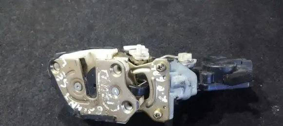 Mitsubishi Galant Rear door lock mr349316 101528
