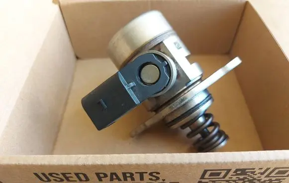 Audi A3 S3 8V Fuel injection high pressure pump HDPTYPV06 DPX161017 0959221
