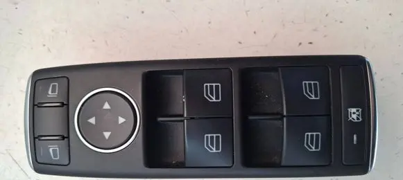 Mercedes-Benz C W204 Electric window control switch A2049055302