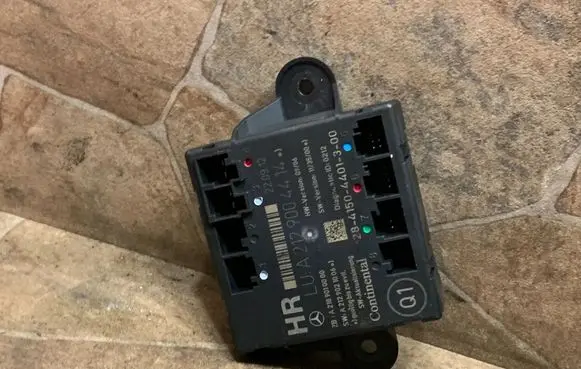 Mercedes-Benz CLS C218 X218 Door control unit/module A2129004414