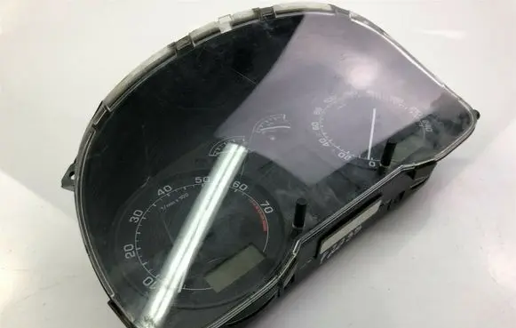 Skoda Octavia Mk1 (1U) Speedometer (instrument cluster) 1U0920801B F2035