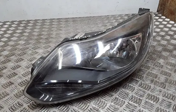 Ford Focus Headlight/headlamp BM5113W030DK