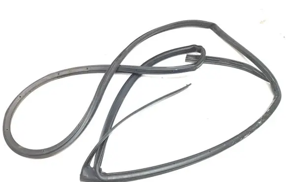 KIA Stonic Rubber seal rear door 