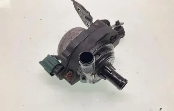 Nissan Leaf II (ZE1) Electric auxiliary coolant/water pump 215815SA0A 0641001451 12B06