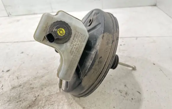Volkswagen PASSAT B7 Brake booster 3C1614105AP 3310312071 251178744501