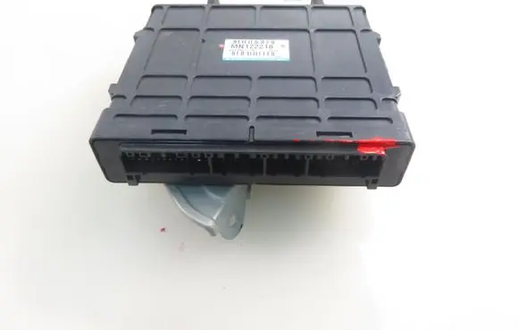 Mitsubishi Outlander Engine control unit/module MN122218