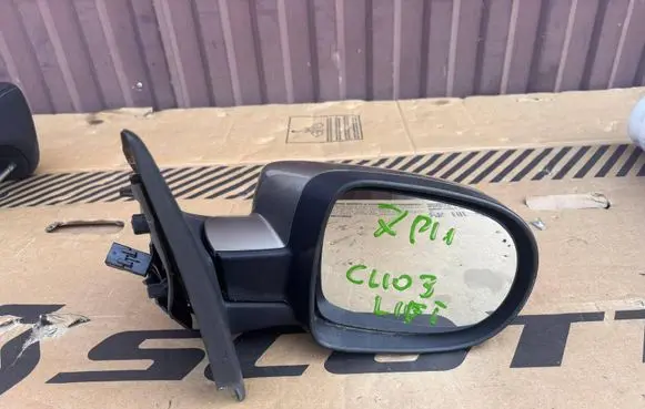 Renault Clio III Front door electric wing mirror CU03