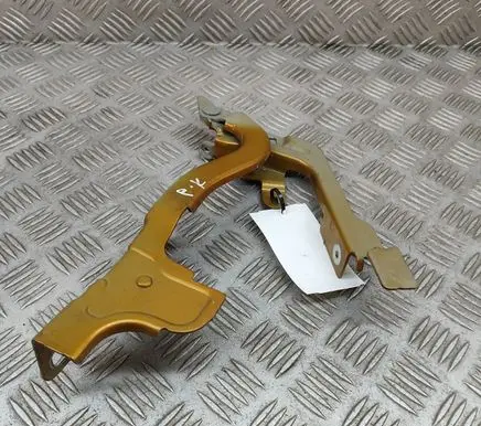 Engine bonnet/hood hinges